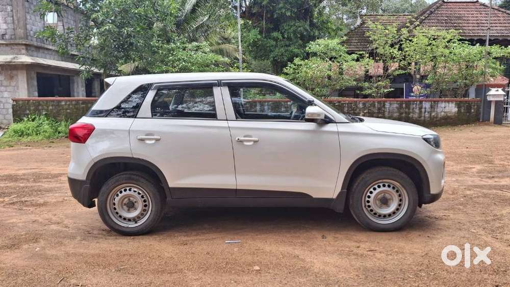 Maruti Suzuki Brezza 1.5 Lxi Smart Hybrid, 2021, Petrol