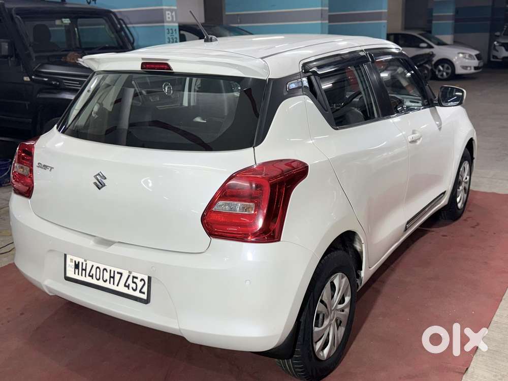 Maruti Suzuki Swift Vxi + Manual, 2022, Petrol