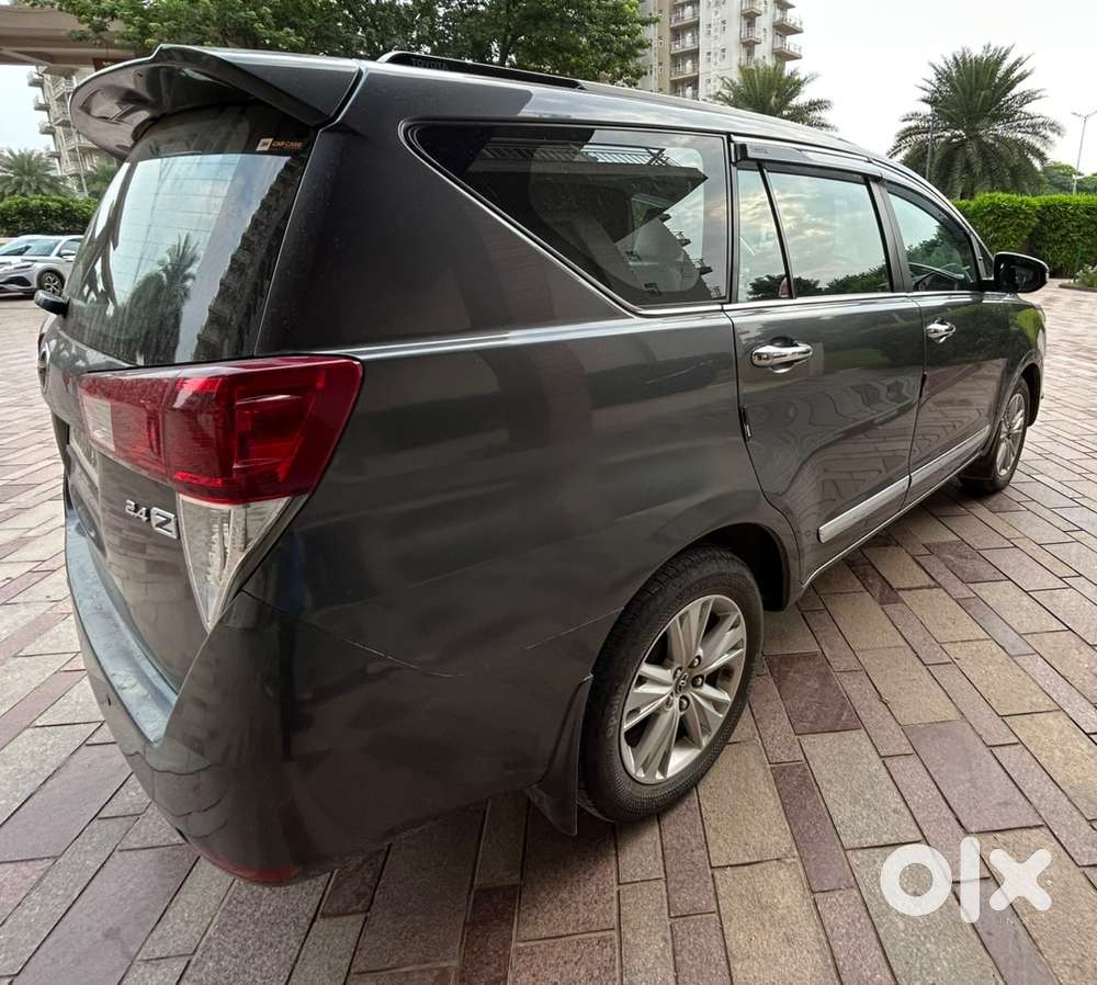 Toyota Innova Crysta Zx Diesel 2016