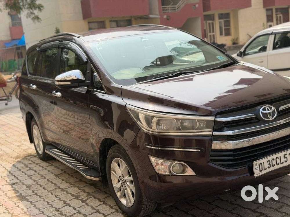 Toyota Innova Crysta 2.8 Gx At, 2017, Petrol