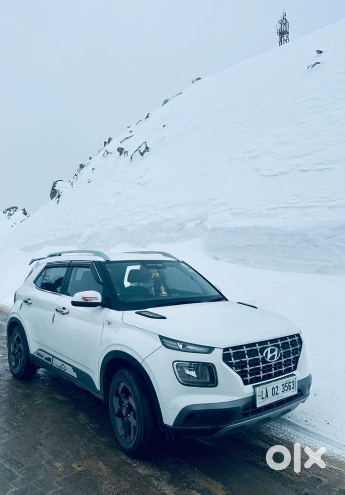 Hyundai Venue Petrol 2021