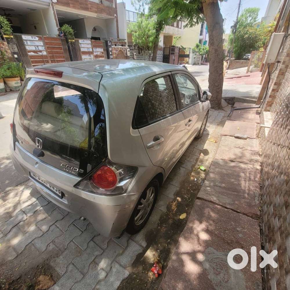 Honda Brio 2012 Petrol Well Maintained
