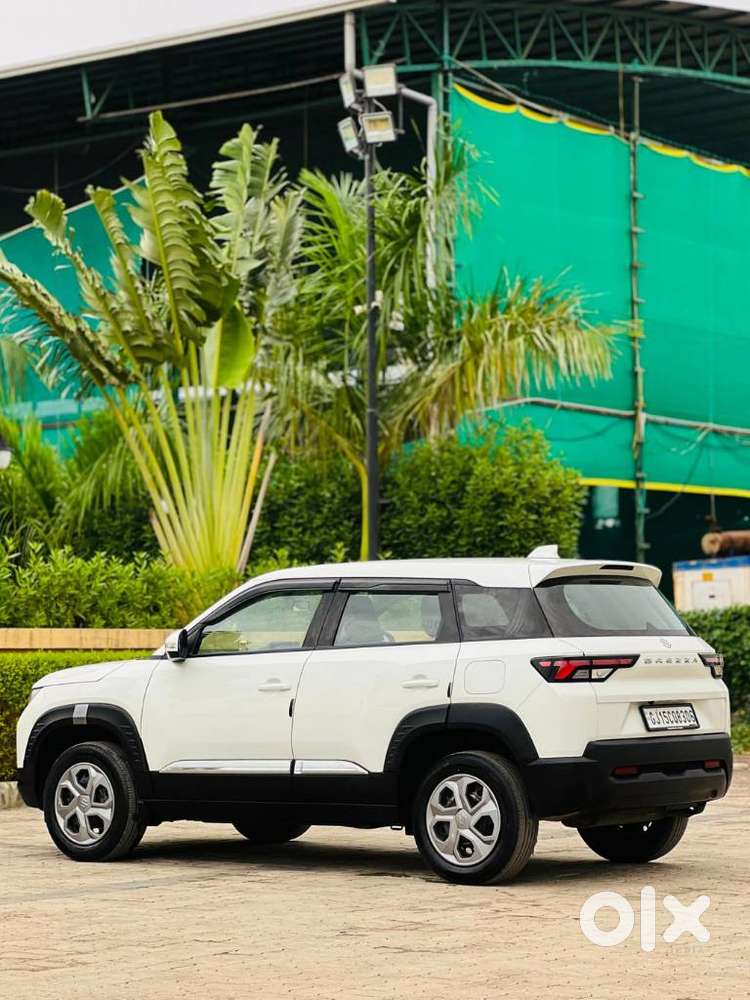 Maruti Suzuki Brezza 1.5 Vxi Cng, 2025, Cng & Hybrids