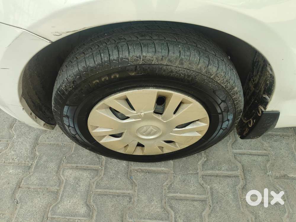 Maruti Suzuki Swift Vxi + Manual, 2014, Petrol