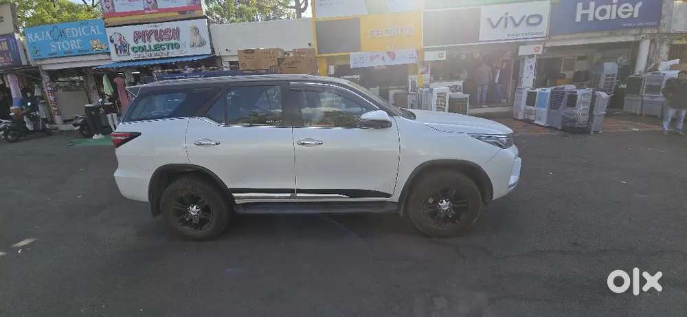 Wanna Sell Toyota Fortuner Leader  2024