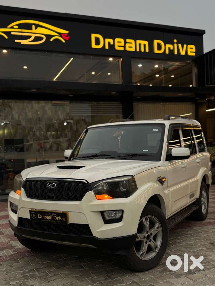 Mahindra Scorpio S8, 2015, Diesel