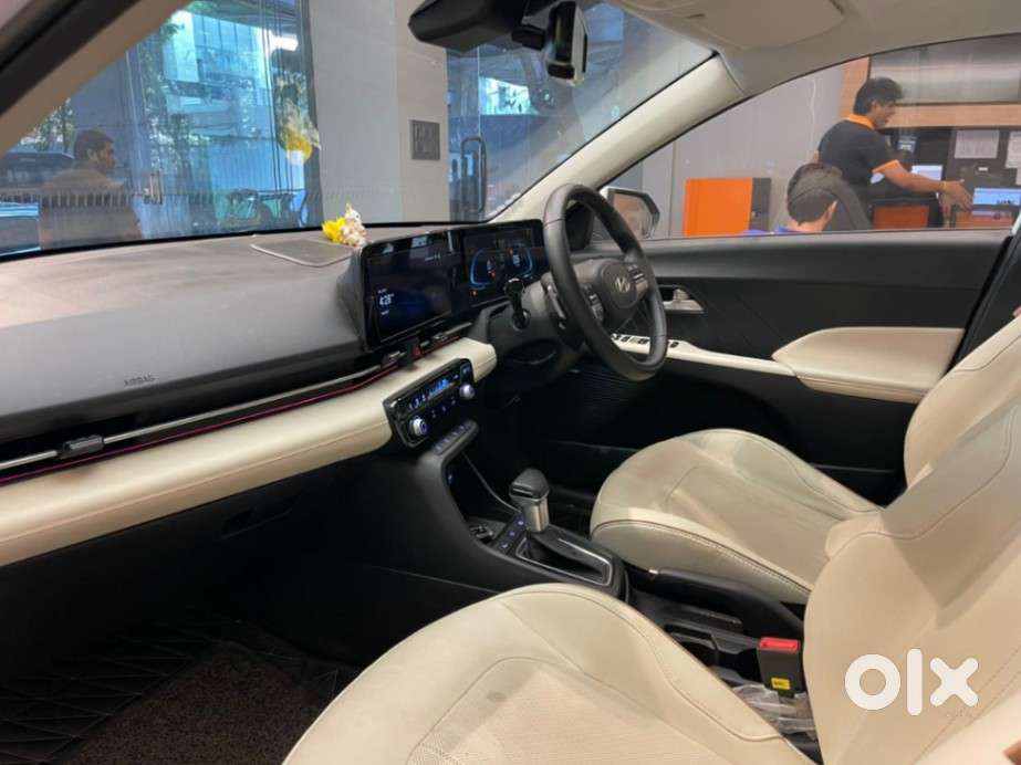 Hyundai Verna 1.5 Sx (o) Vtvt Ivt, 2023, Petrol