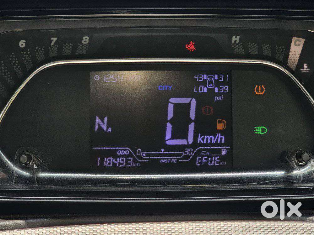 Tata Nexon 1.5 Revotorq Xza Plus Dual Tone Roof (o) Amt, 2022, Diese..