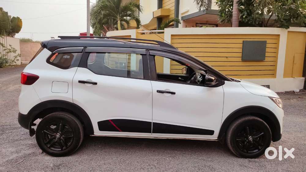 Renault Triber Rxz, 2022, Petrol