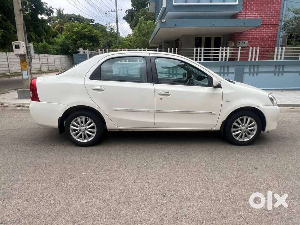 Toyota Etios 2010-2012 V, 2011, Petrol