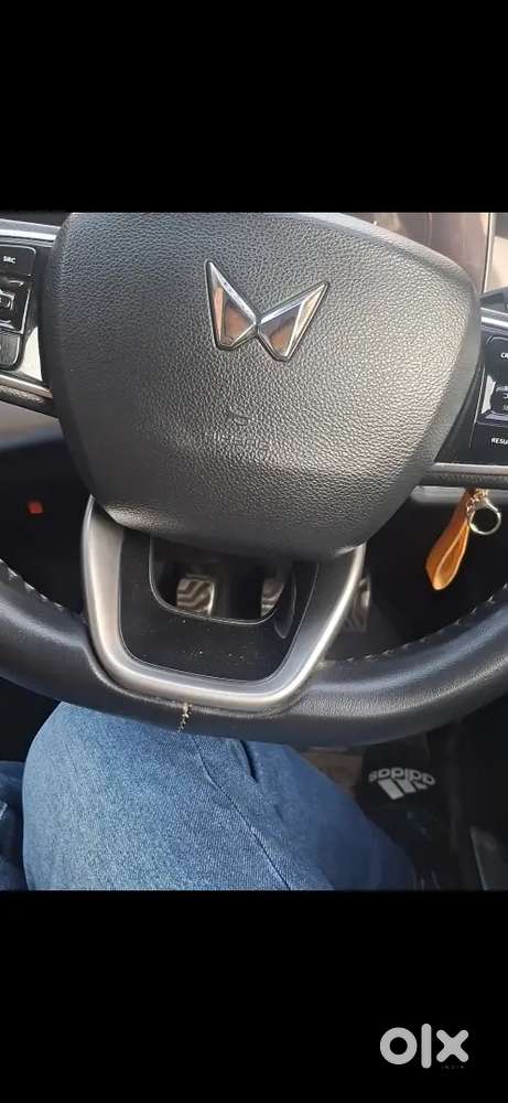 Mahindra Xuv700 Ax7 Diesel 2023 Manual Showroom Condition