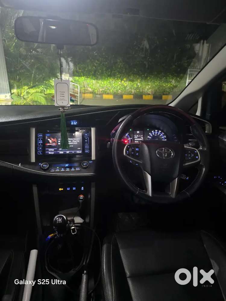Toyota Innova Crysta 2019 2.4z