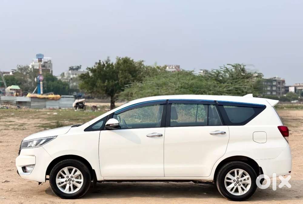 Toyota Innova Crysta [2020-ongoing] 2.4 Gx 7 Str, 2025, Diesel