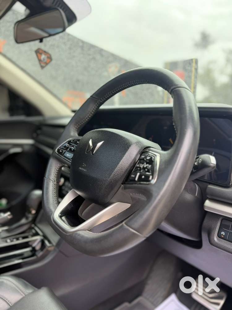 Mahindra Xuv700 Diesel Automatic 2025