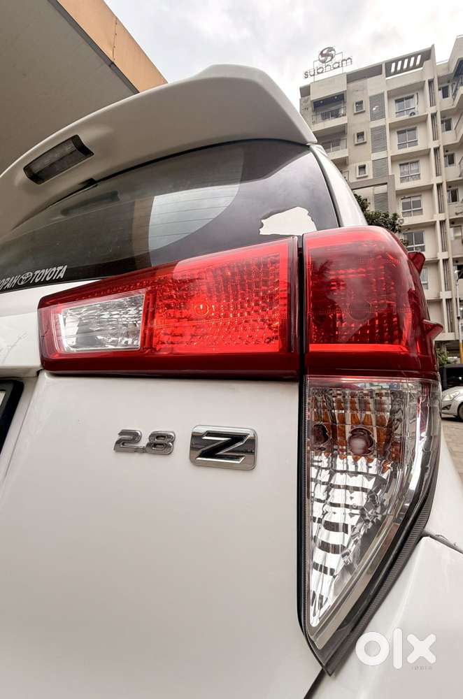Toyota Innova Crysta 2.8z Automatic, 2016, Diesel