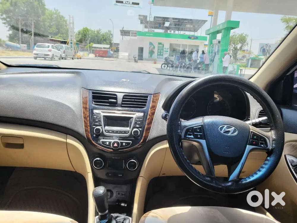 Hyundai Varna Sx