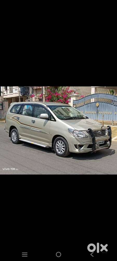 Toyota Innova 2.5 Vx 7 Seater Bs Iv, 2013, Diesel