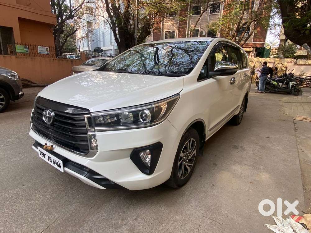 Toyota Innova Crysta 2.4 V 8 Str, 2021, Diesel