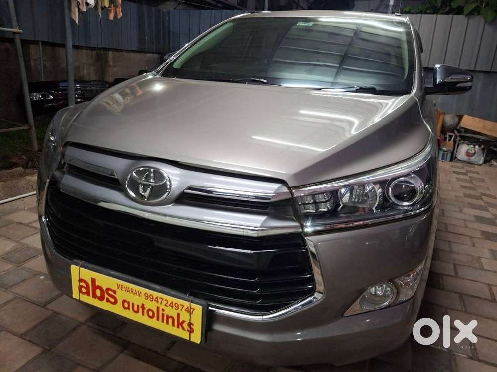 Toyota Innova Crysta 2.8 Z, 2017