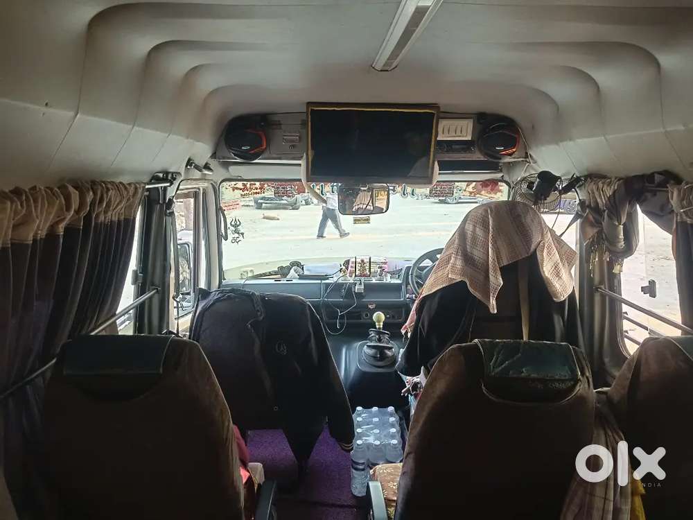 पुश बॅक सीट