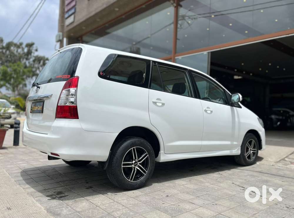 Toyota Innova 2.0 E, 2009, Petrol