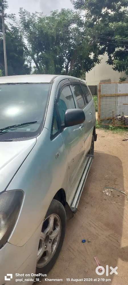 Toyota Innova 2.5 E 2005