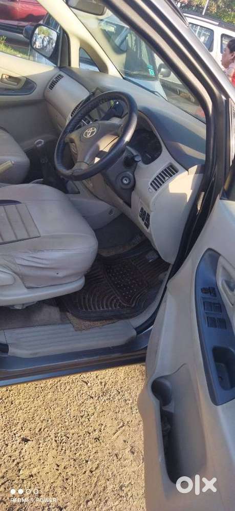 Toyota Innova 2.5 G (diesel) 8 Seater, 2010, Diesel