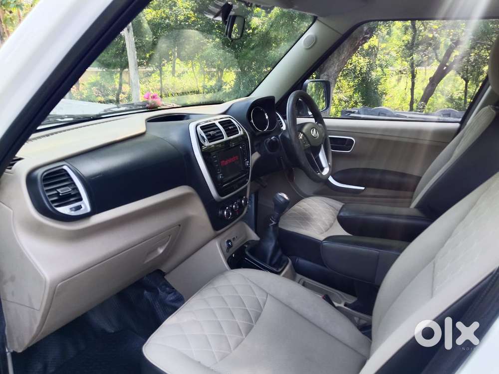 Mahindra Tuv 300 T10, 2018, Diesel