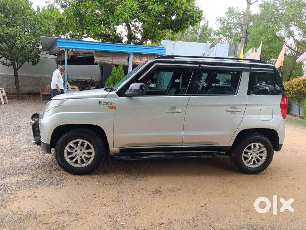 Mahindra Tuv 300 Mhawk100 T8 Dual Tone, 2017, Diesel