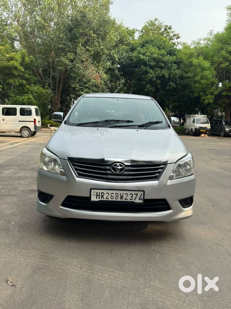 Toyota Innova 2.5 G (diesel) 8 Seater, 2012, Diesel