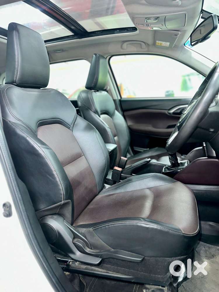 Maruti Suzuki Grand Vitara Smart Hybrid Alpha, 2023, Petrol