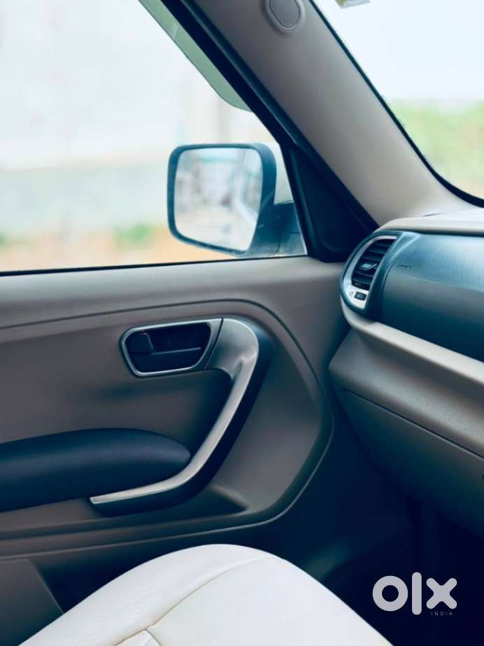 Mahindra Tuv 300, 2019, Diesel