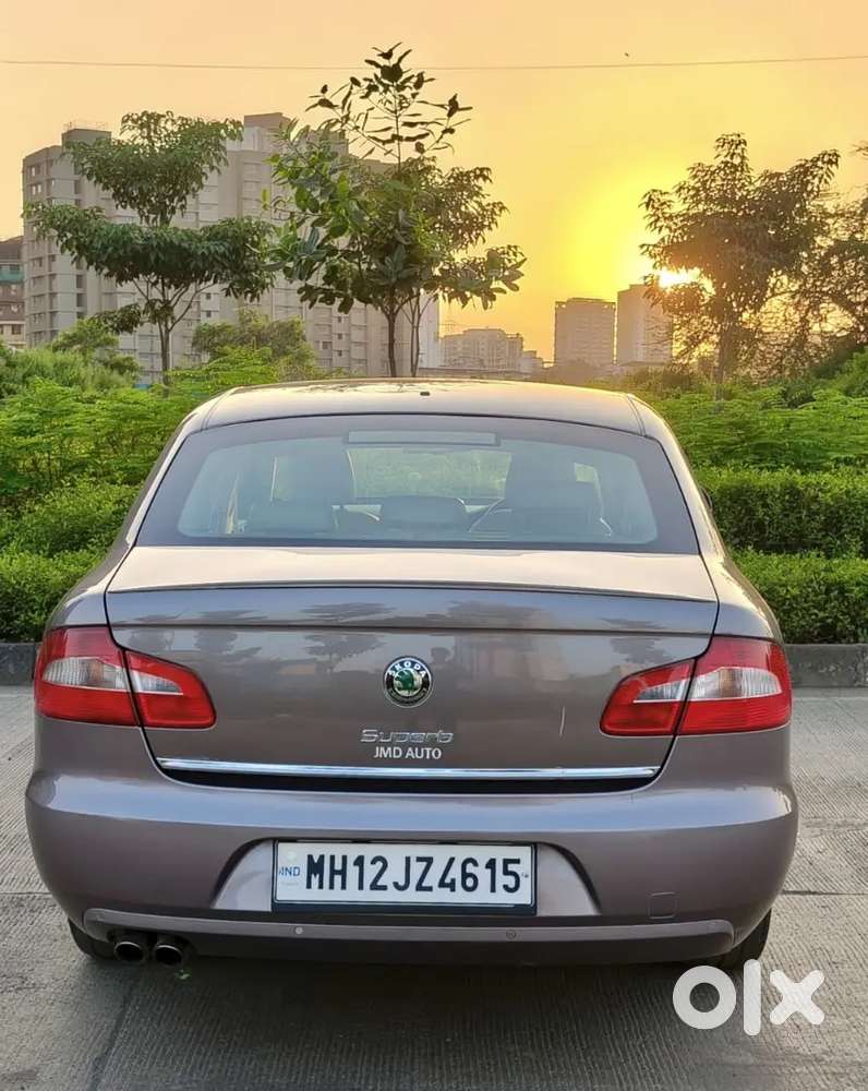 Skoda Superb 2013 Petrol 78000 Km Second Owner