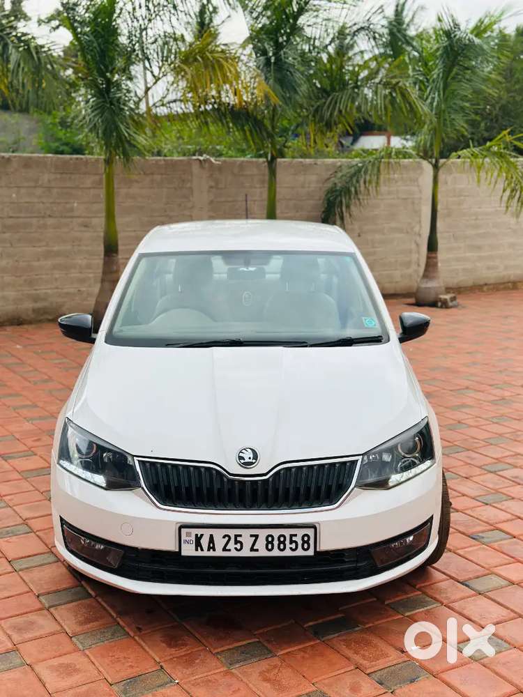 Skoda Rapid Elegance 2013