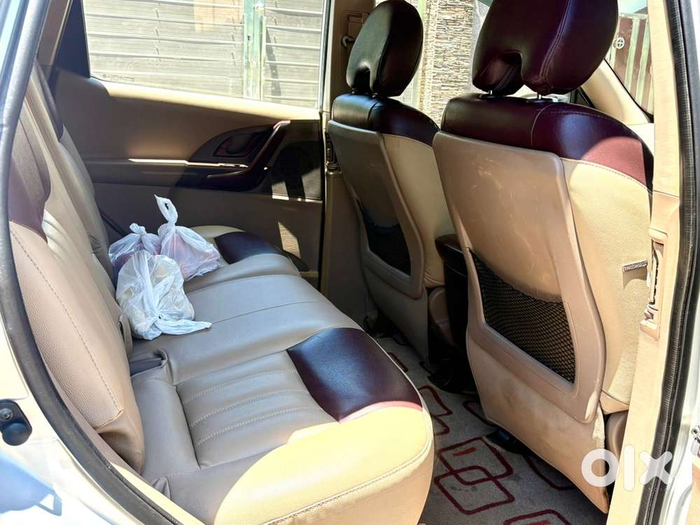 Mahindra Xuv500 Model 2014 Driven 92000 Km