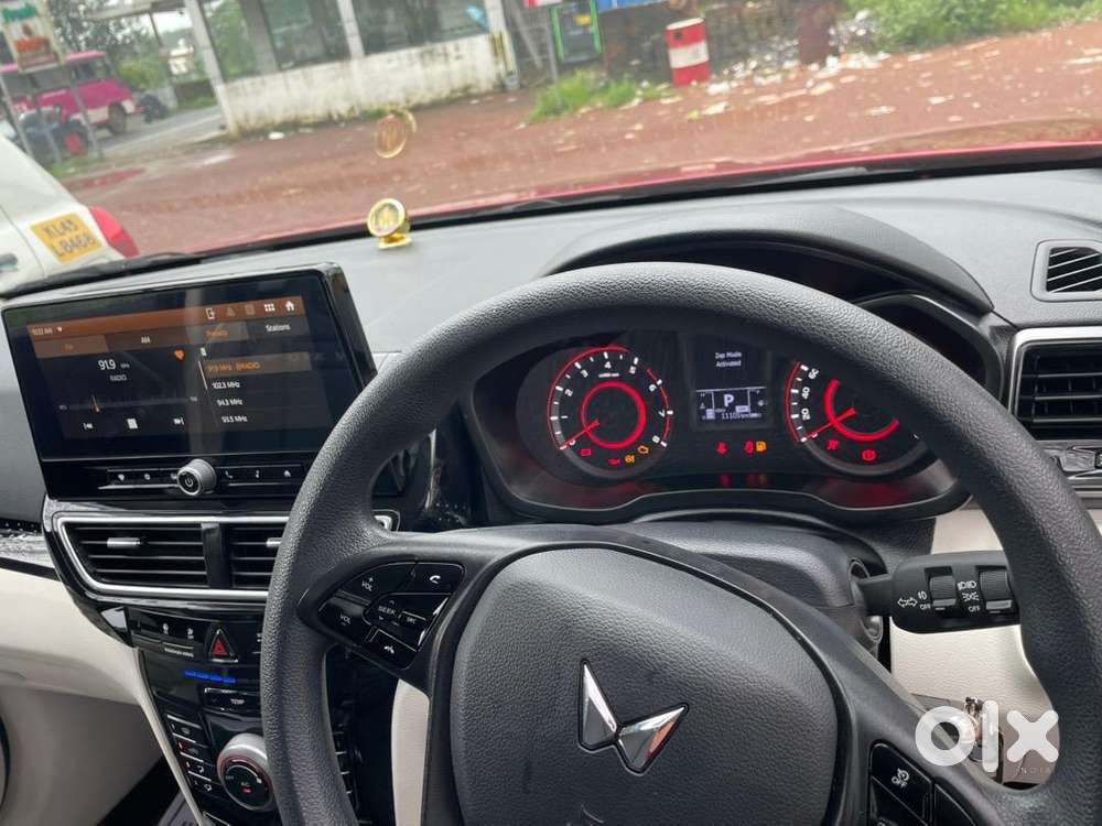 Mahindra Automatic Car 2024 Petrol Automatic