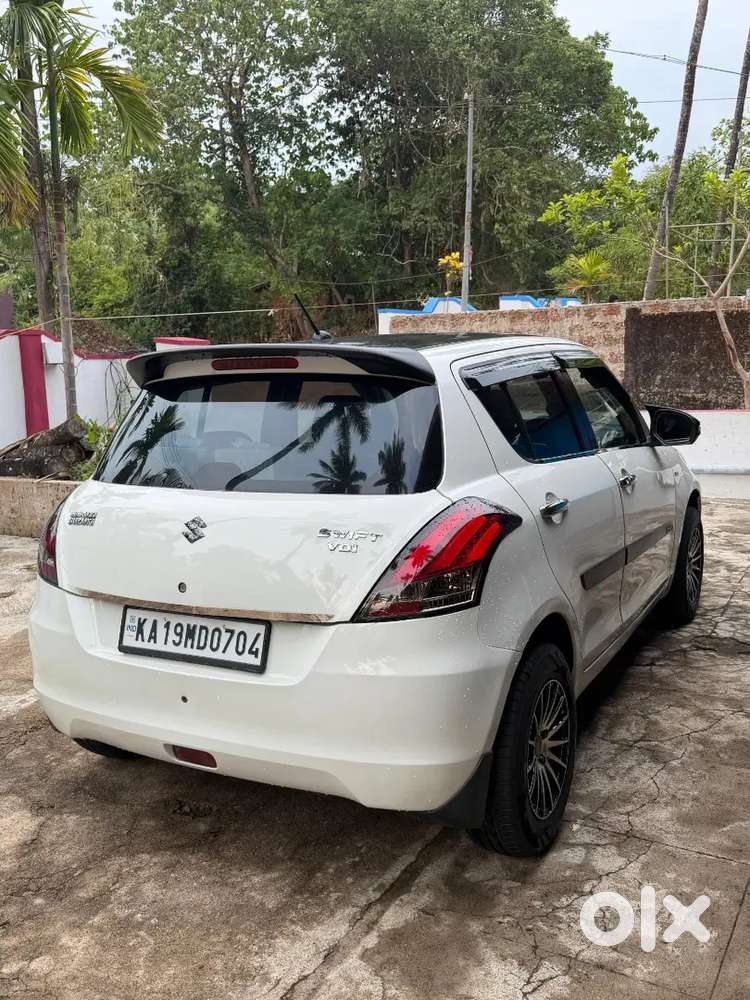 Maruti Suzuki Swift 2013 Diesel 142000 Km Driven
