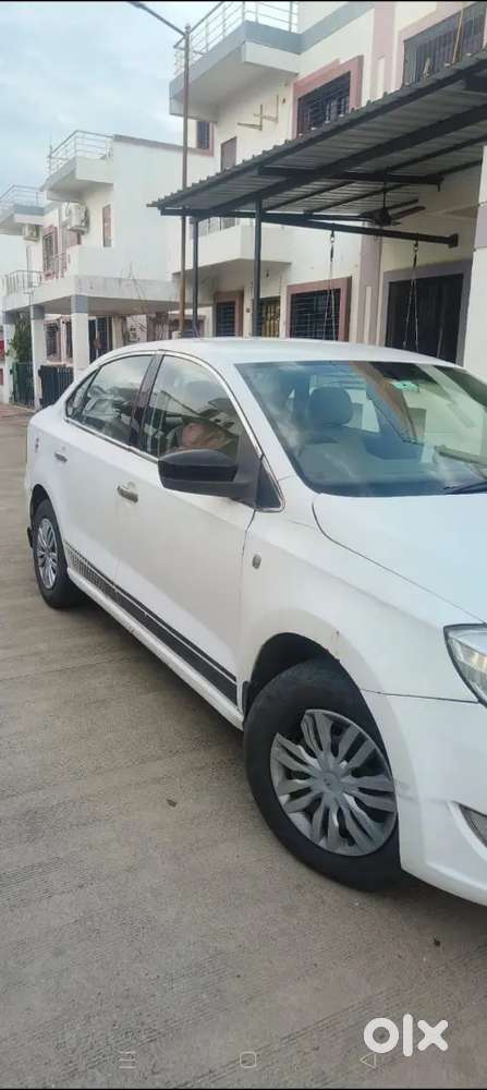 Skoda Rapid 1.6 Active 2013