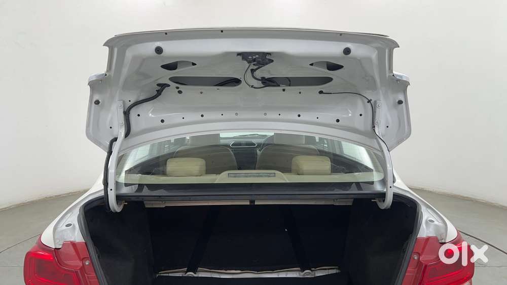 Maruti Suzuki Dzire Zxi Ags, 2023, Petrol