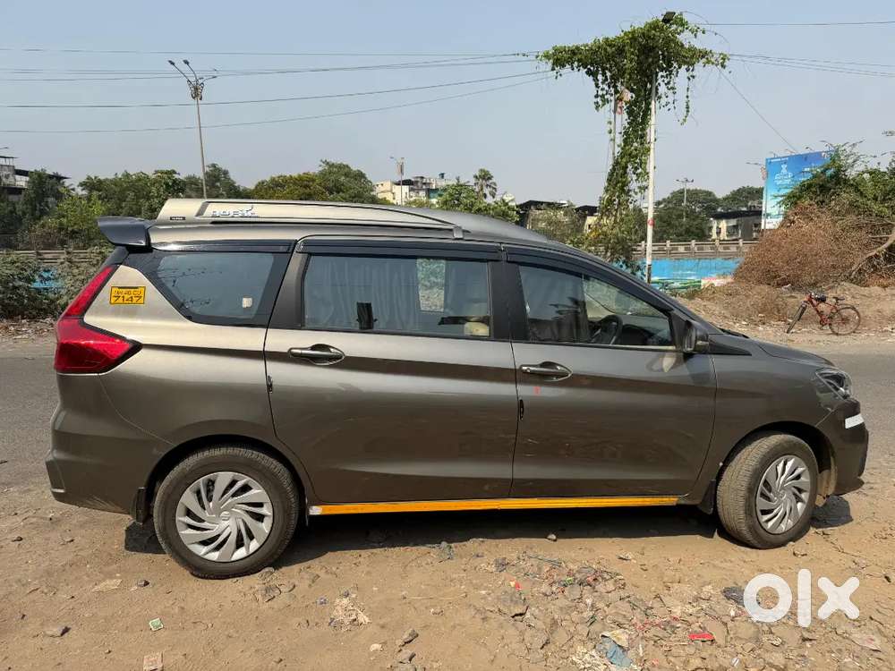 Maruti Suzuki Ertiga Vxi 2025