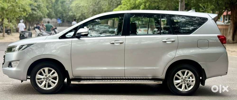 Toyota Innova Crysta G 8 Str, 2017, Petrol