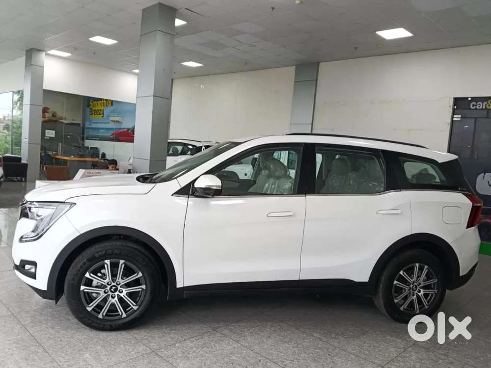 Mahindra Xuv700 2.2 Ax 7 Diesel Mt Luxury Pack Str, 2025, Diesel