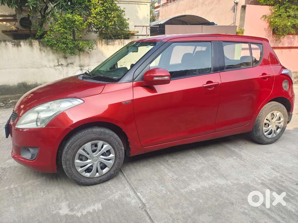 Maruti Suzuki Swift Vxi + Manual, 2012, Petrol
