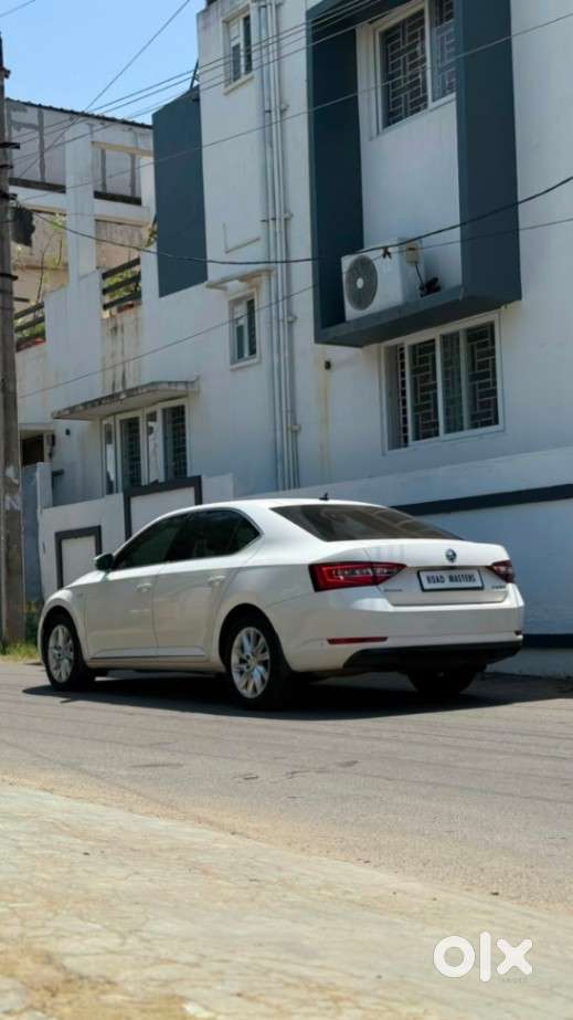 Skoda Superb 2.0 L&k Tsi At, 2019, Petrol