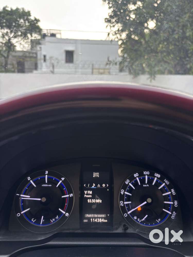 Toyota Innova Crysta 2.4 V 7 Str, 2017, Diesel