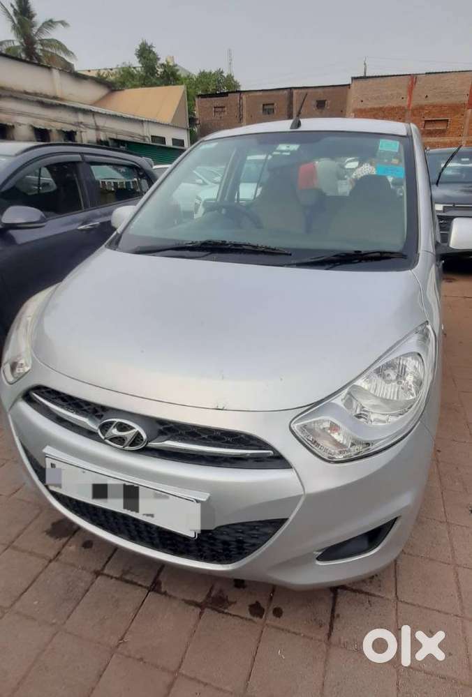Hyundai I10 Sportz, 2013, Petrol
