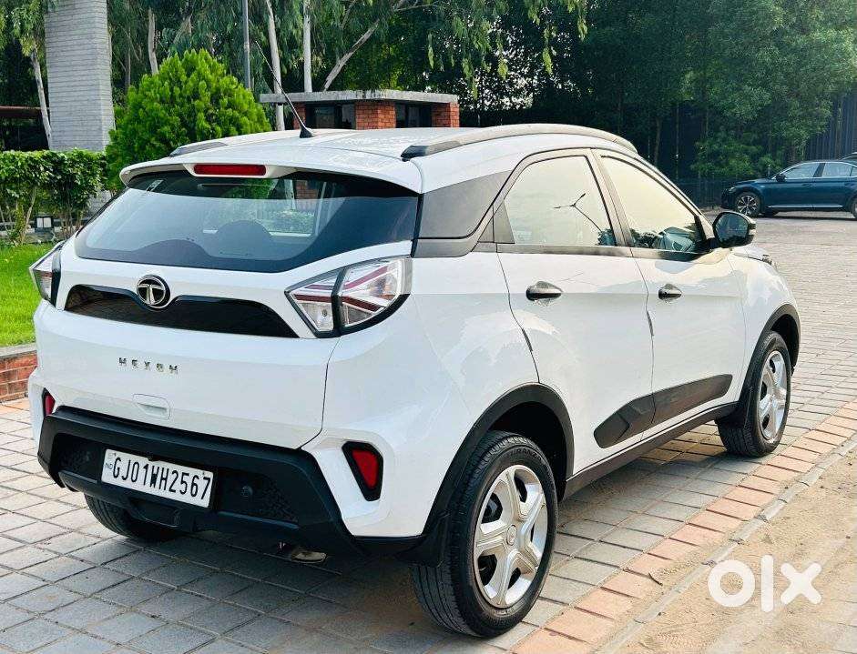 Tata Nexon 1.5 Revotorq Xma Amt (s), 2022, Petrol