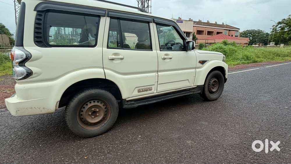 Mahindra Scorpio S6, 2014, Diesel