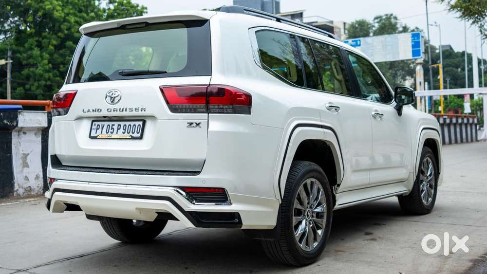 Toyota Land Cruiser 3.3 Zx Diesel, 2023, Diesel