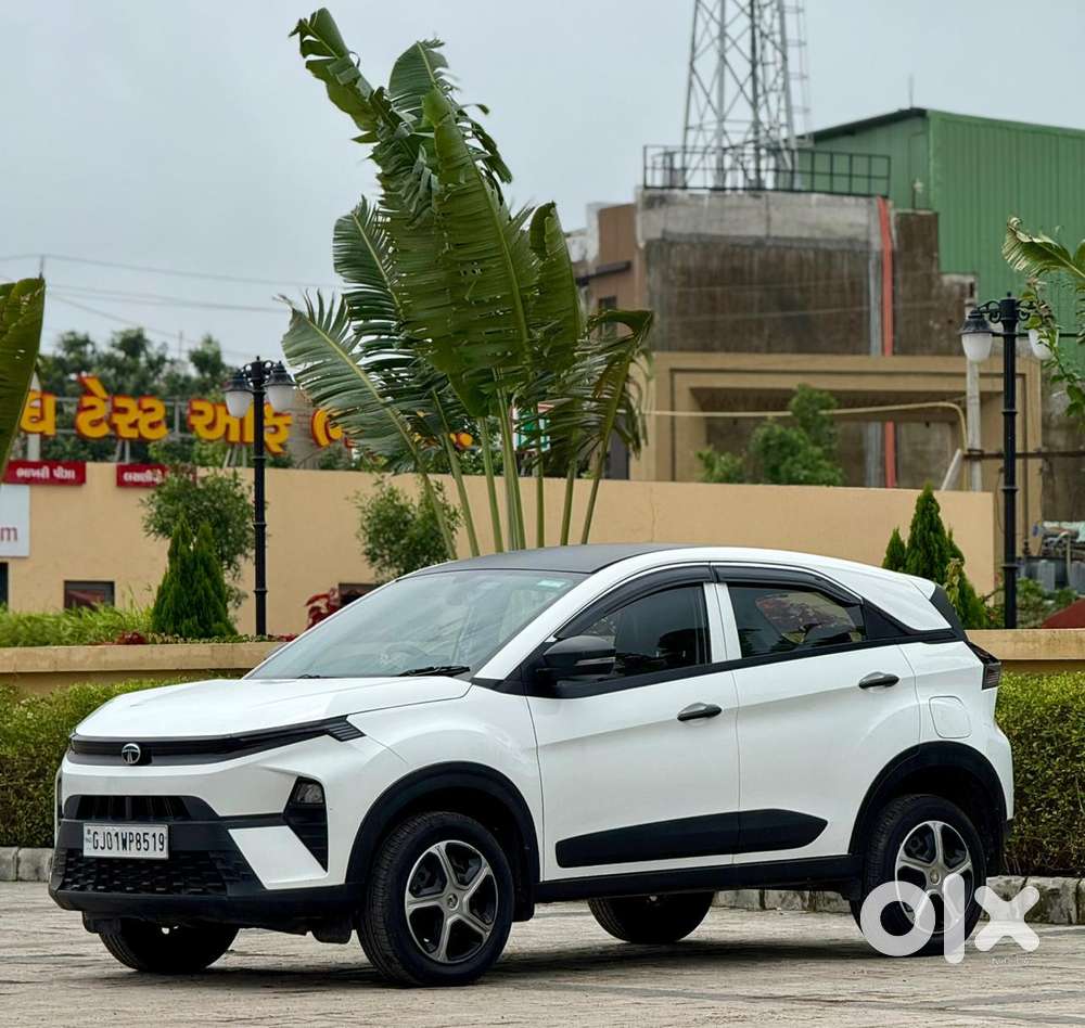 Tata Nexon Smart Plus1.2 Revotron Petrol 5 Mt, 2024, Petrol